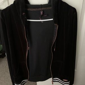 Lots of womens clothing